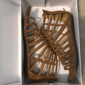 Report Lachlan Sandals in Tan